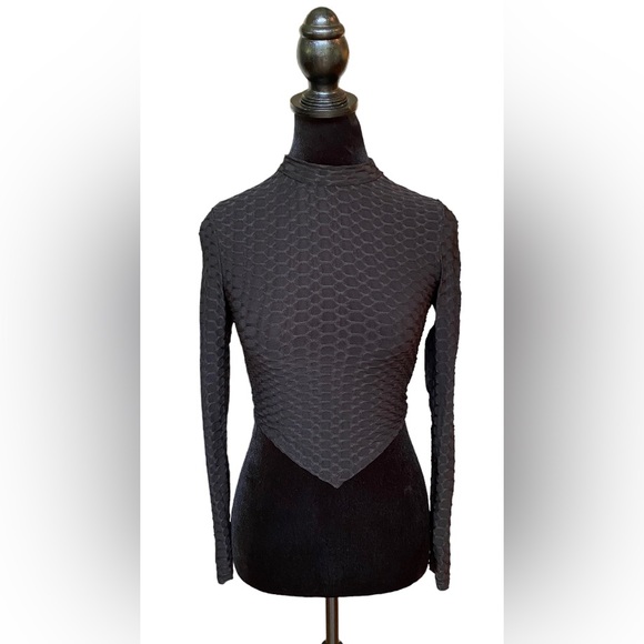 Love J: Black Stretchy Open Back Top - Picture 1 of 17
